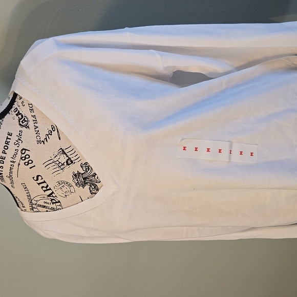 Old Navy Women's White V- Neck Sweater - Picture 5 of 5